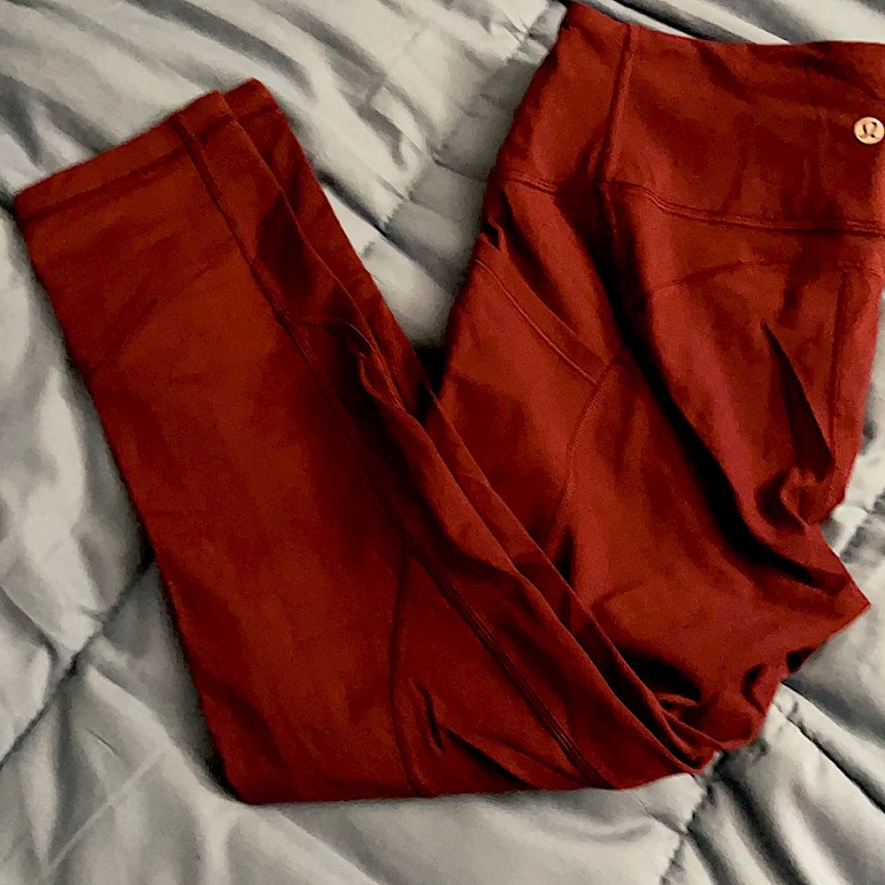 Lululemon high waisted size 10 burgundy